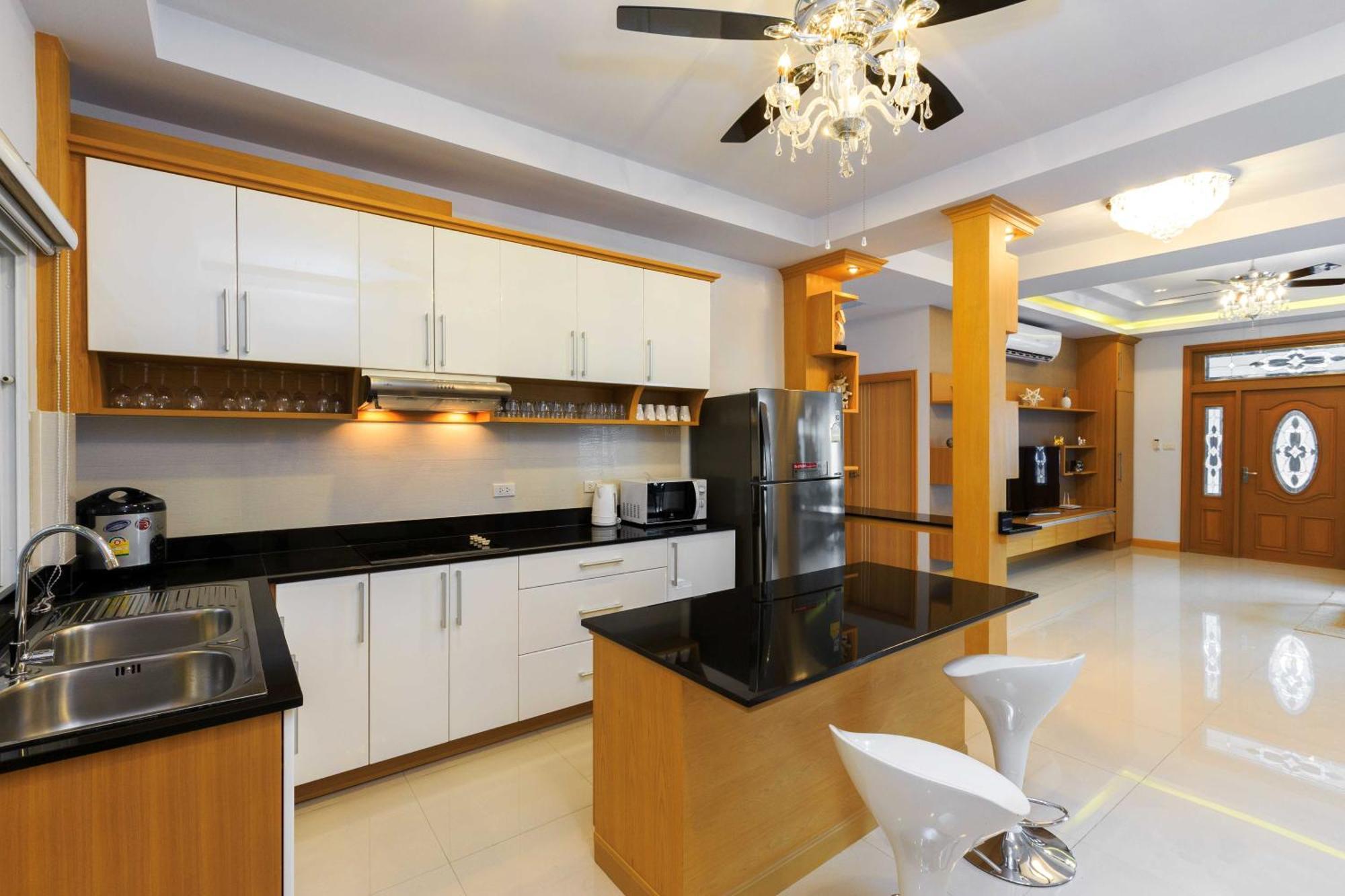Pattaya Private Villa - Pool,Sauna,Snooker,Bbq Exterior photo